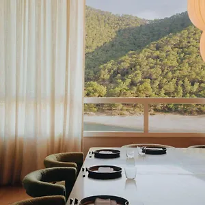 Mondrian Ibiza Cala Llonga (Ibiza)